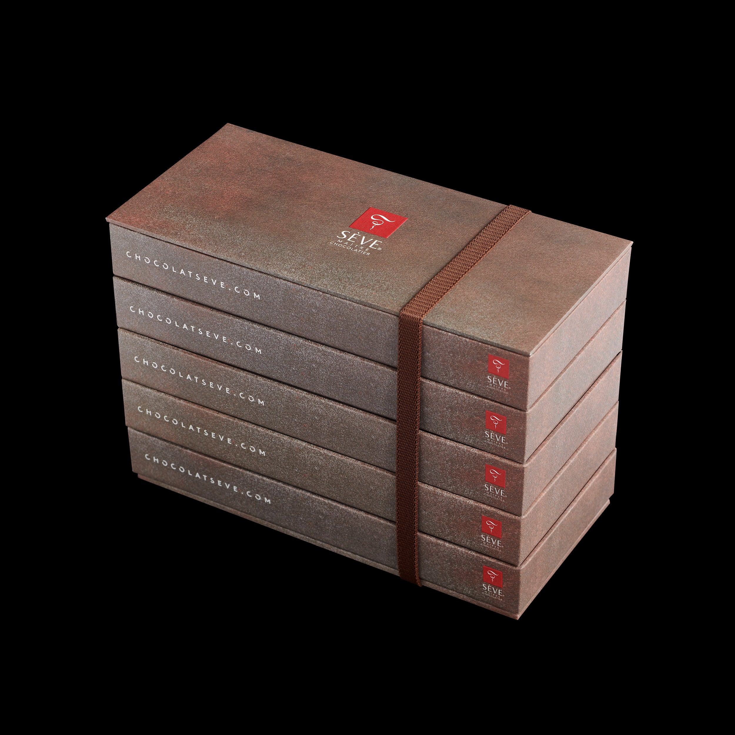 Boîte de chocolats noirs et lait