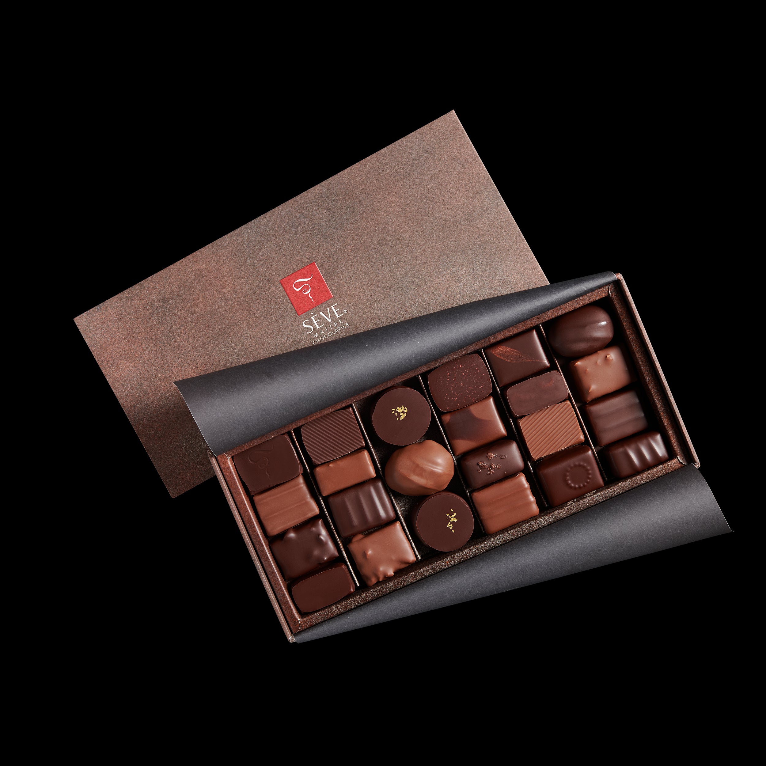 Boîte de chocolats noirs et lait