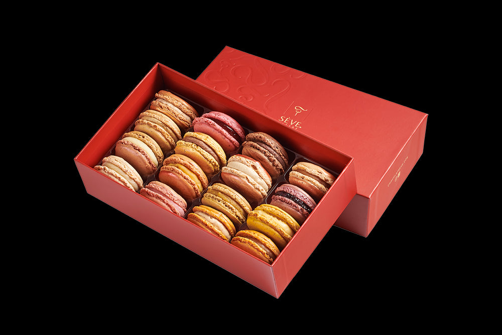 Ecrin rouge de Macarons sucrés