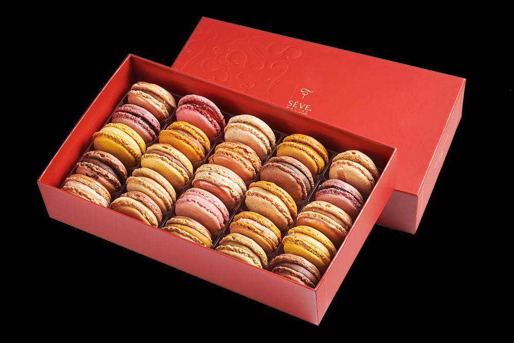 Ecrin rouge de Macarons sucrés