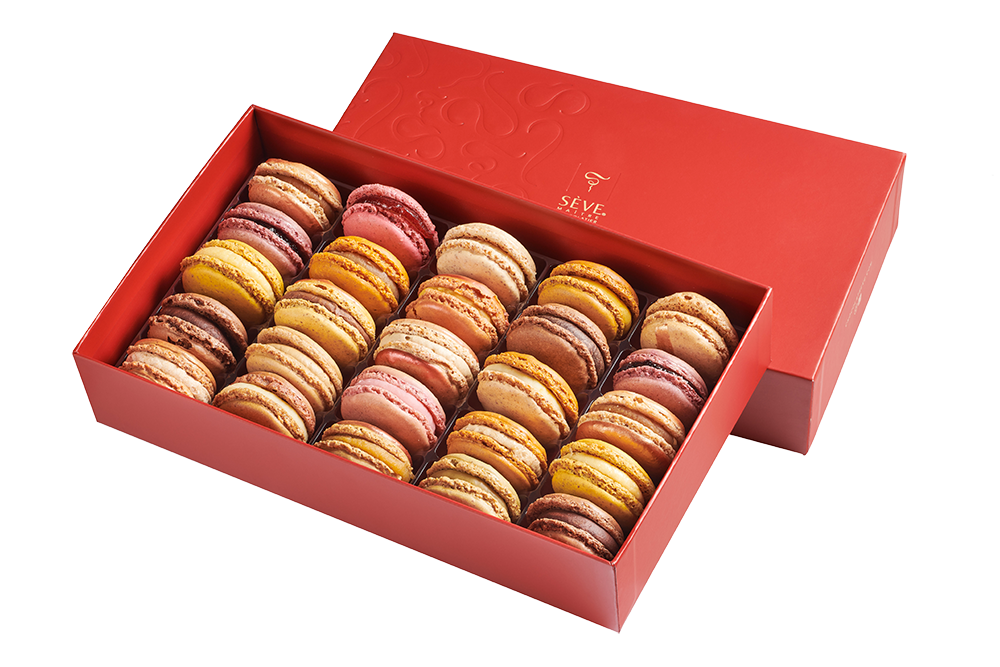 Écrin rouge de Macarons sucrés