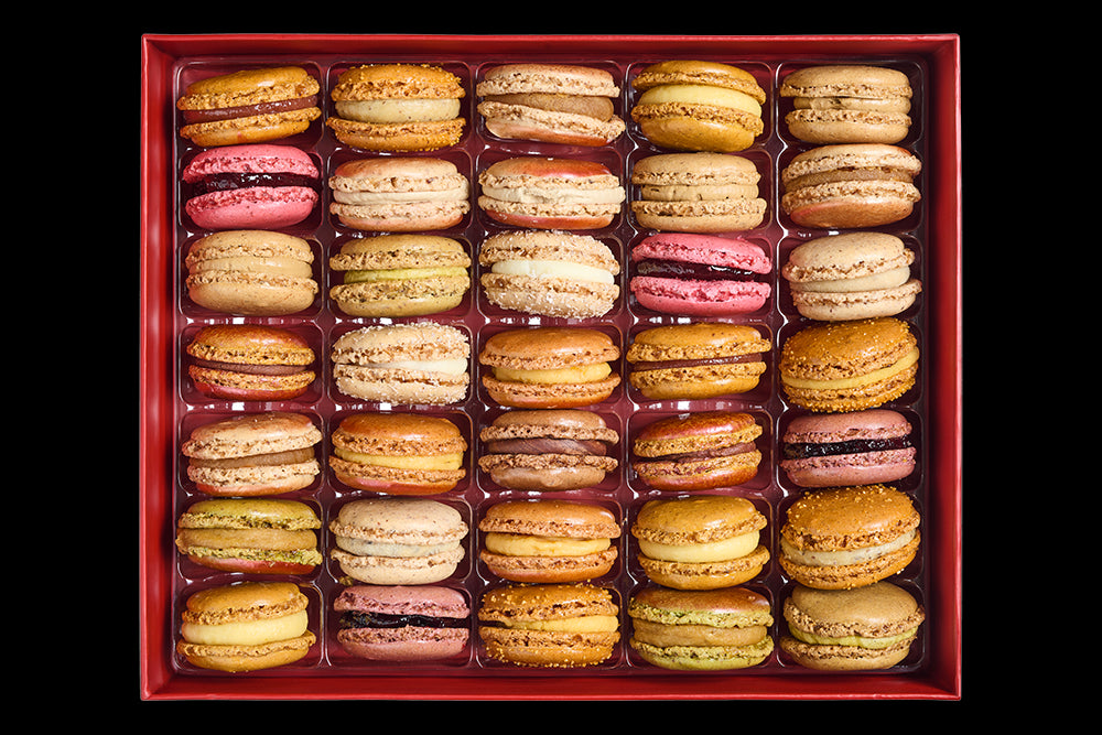 Ecrin rouge de Macarons sucrés