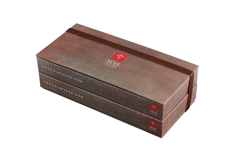 Boîte de chocolats noirs et lait
