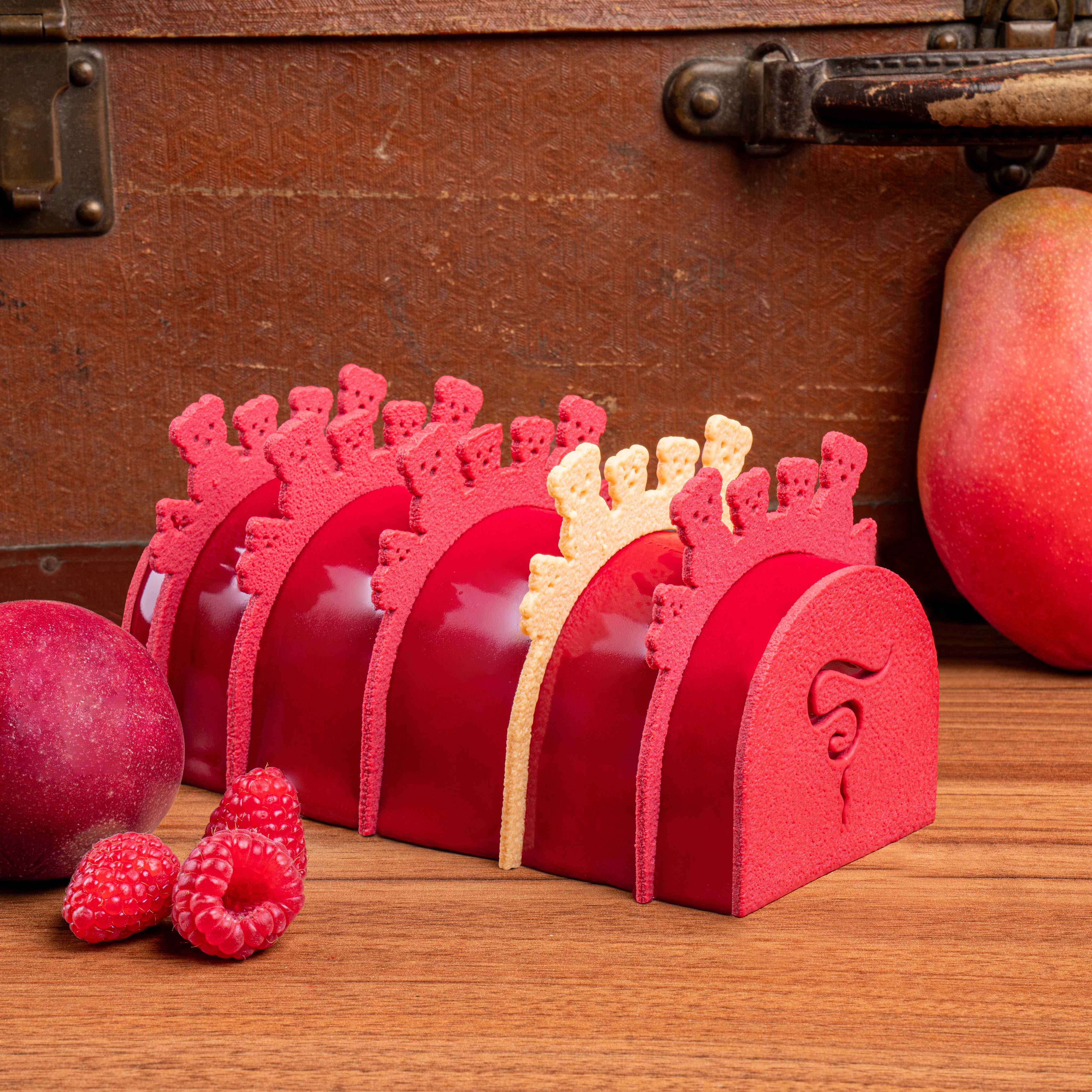 Buche_Levee_d_oursons_-_ambiance_avec_framboise_passion_mangue.jpg