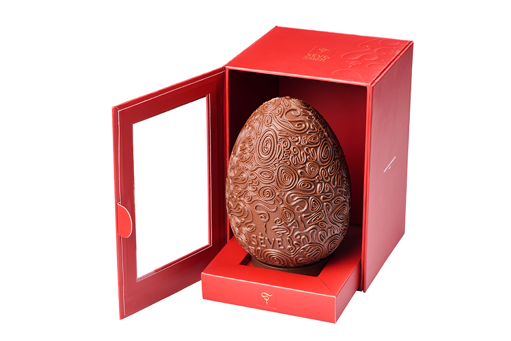 Oeuf-volutes-lait-boite-rouge-2025-Seve-Ph-Jalin.png