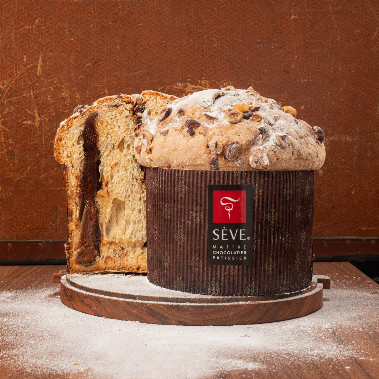 Panettone_au_Gianduja_-_Seve_-_Ambiance_-_Coupe_-_Grande_c3778ded-e4ef-41f1-8de8-bb1de2291a75.jpg