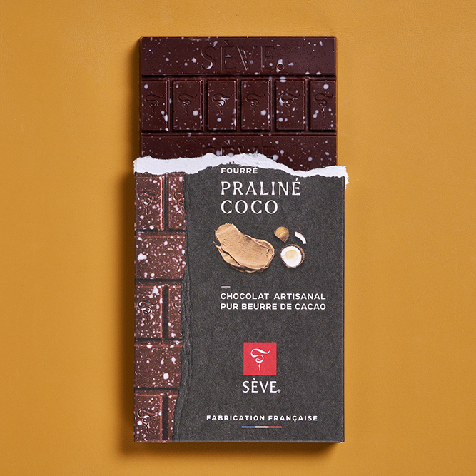 Tablette-praline-coco-ambiance-2025-Seve-Ph-Jalin